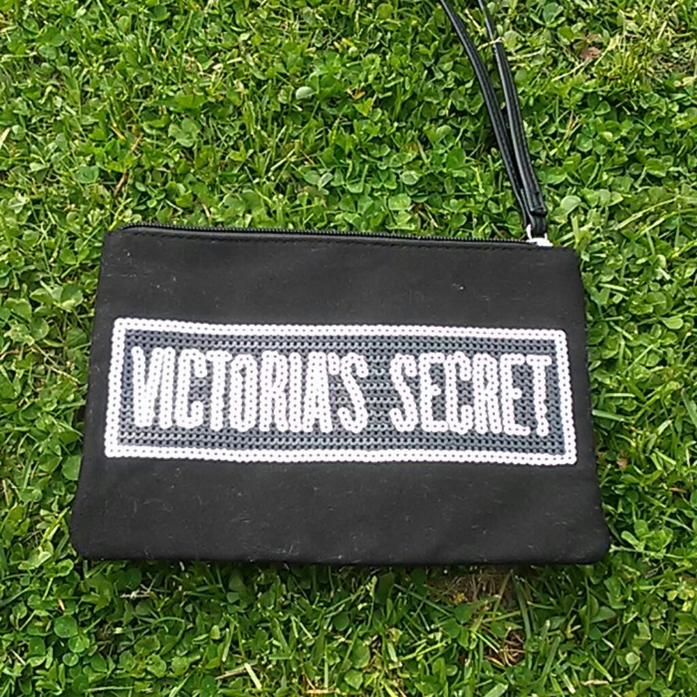 Victoria Secret lined zippered makeup bag
